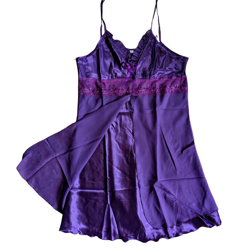 Babydoll Lingerie Nightgown Medium Purple Satin & Lace Sheer Overlay NEW